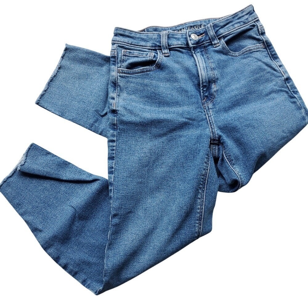 American Eagle Mom Straight Jean Medium Wash High Rise Raw Hem Stretch‎ Denim 00